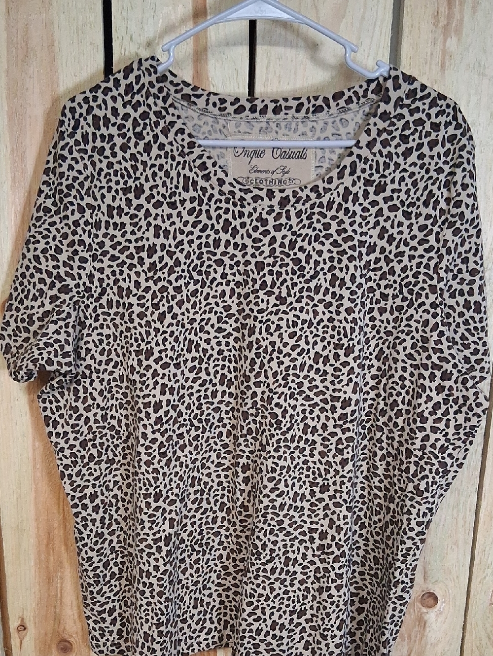 Womens Onque Casuals Leopard Print Top Size 2X
